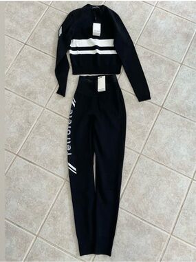 Retrofete Black and White Long Sleeve Athletic set - small